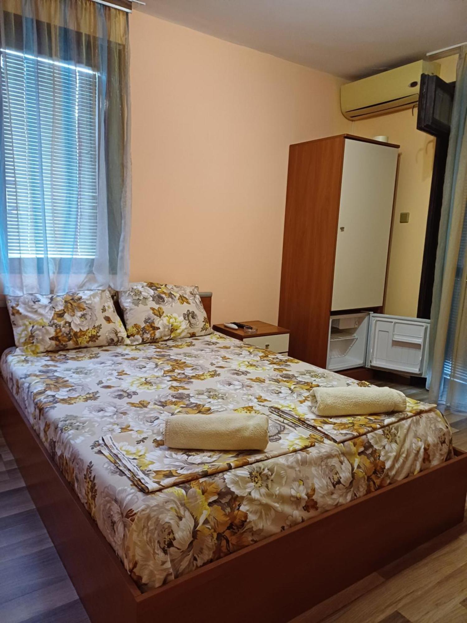 Апартаменти И Стаи За Гости Анхиало Pomorie Exterior foto